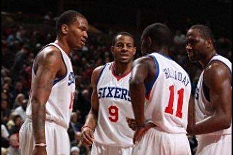 包含黑马球队崭露头角，向强敌发起挑战！的词条