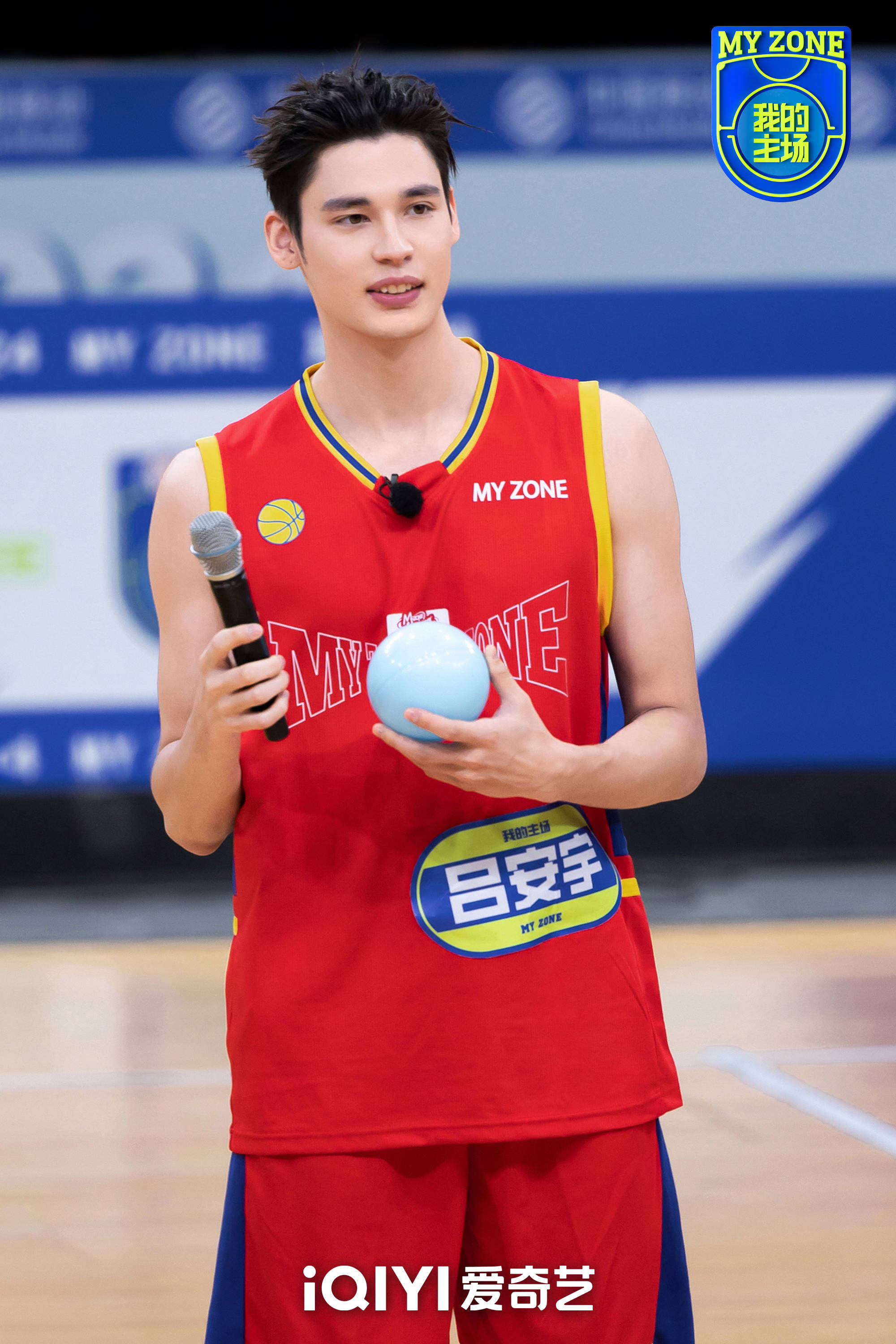 纵横球场，球员个人表现引人侧目的简单介绍