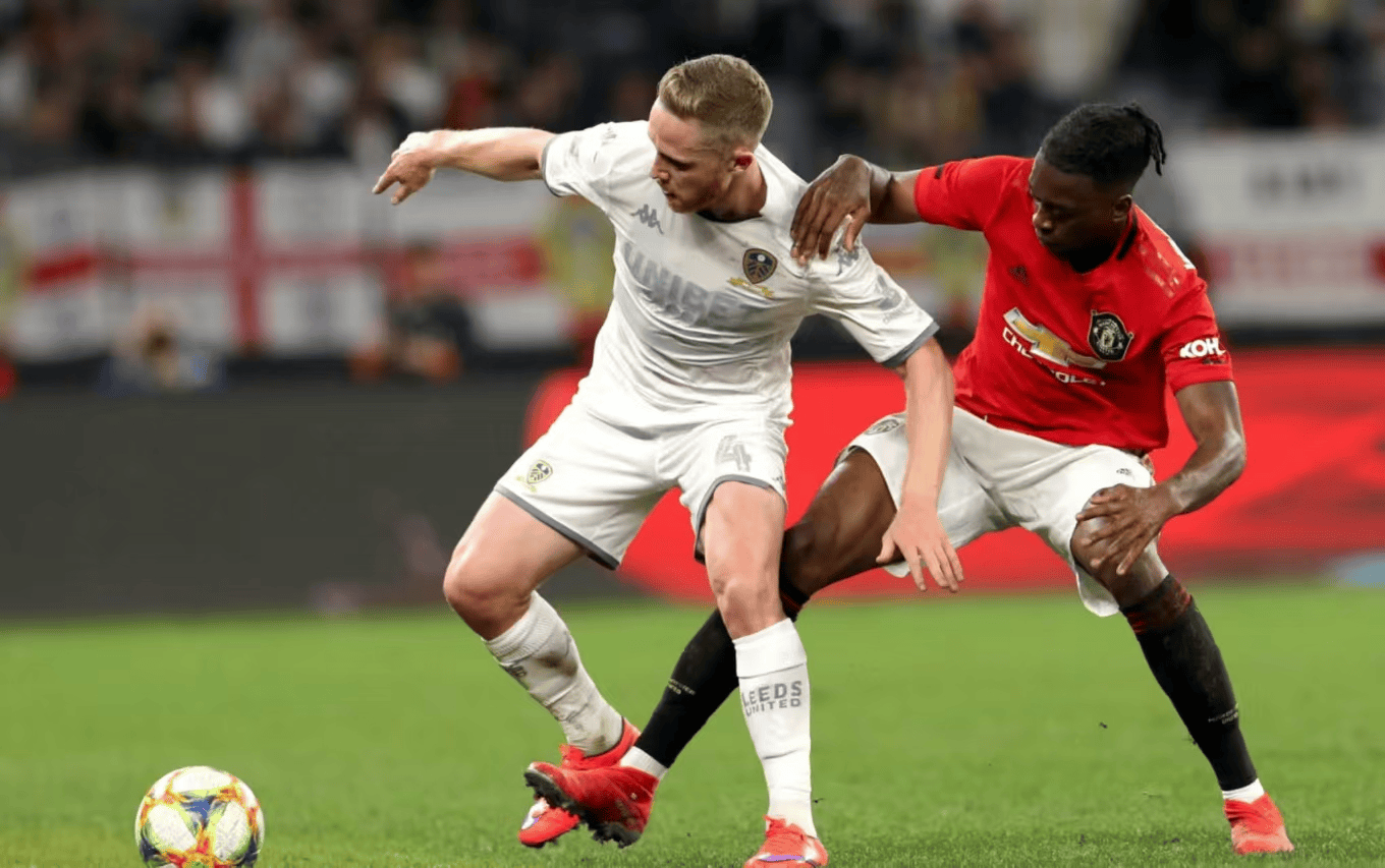 曼城主场逆转:南安普顿遭遇溃败 曼城主场逆转:南安普顿遭遇溃败