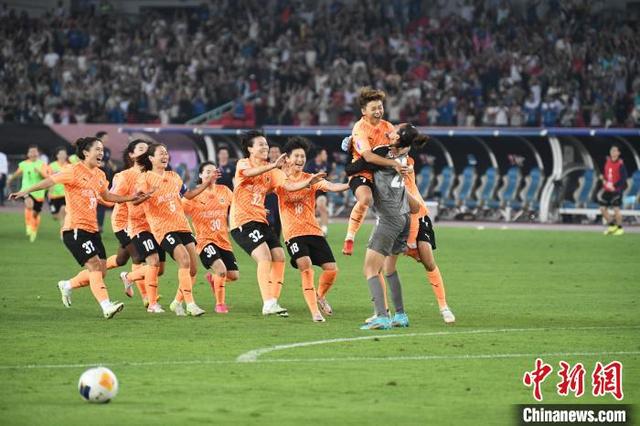 杏彩体育官网入口-为了国家荣誉，在女足比赛中拼尽全力！的简单介绍