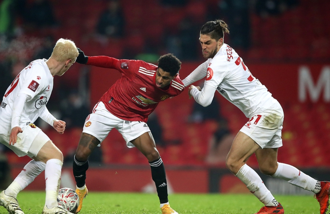 曼联主场大胜沃特福德，继续稳步向前冲