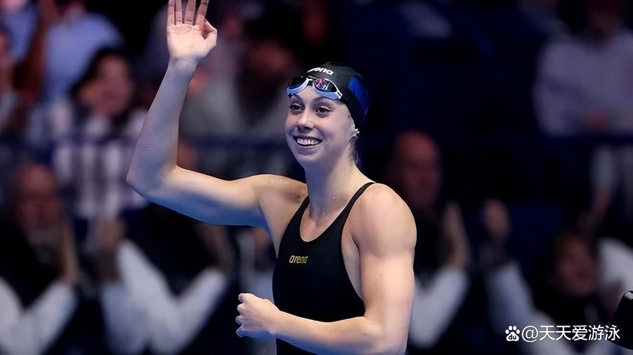 美国游泳冠军正在刷新世界纪录 美国游泳冠军正在刷新世界纪录