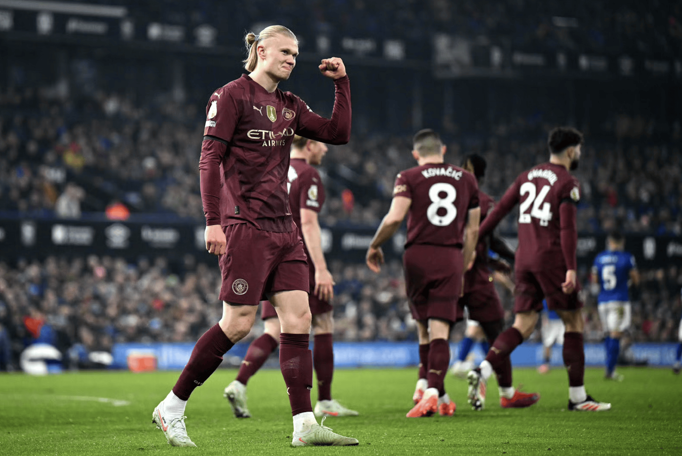 曼联暂居英超积分榜第一,切尔西领先利物浦5分惨失前四位置的简单介绍 曼联暂居英超积分榜第一,切尔西领先利物浦5分惨失前四位置的简单介绍