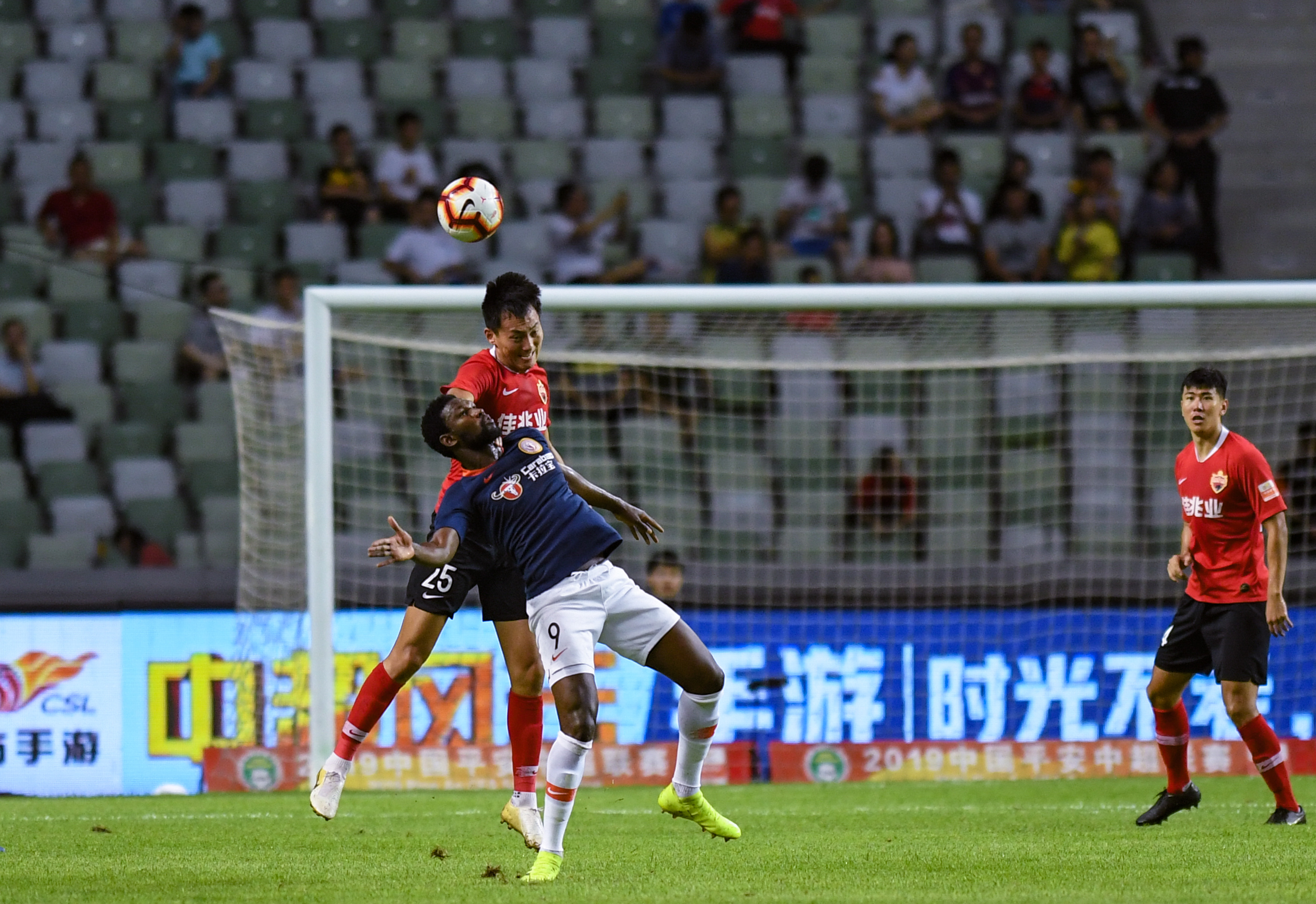 深圳佳兆业客场负于天津泰达，遭遇两连败的简单介绍