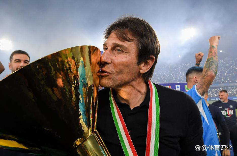 杏彩体育app-包含AC米兰球迷要求更换管理层，抵制对球队发展带来的不利影响的词条