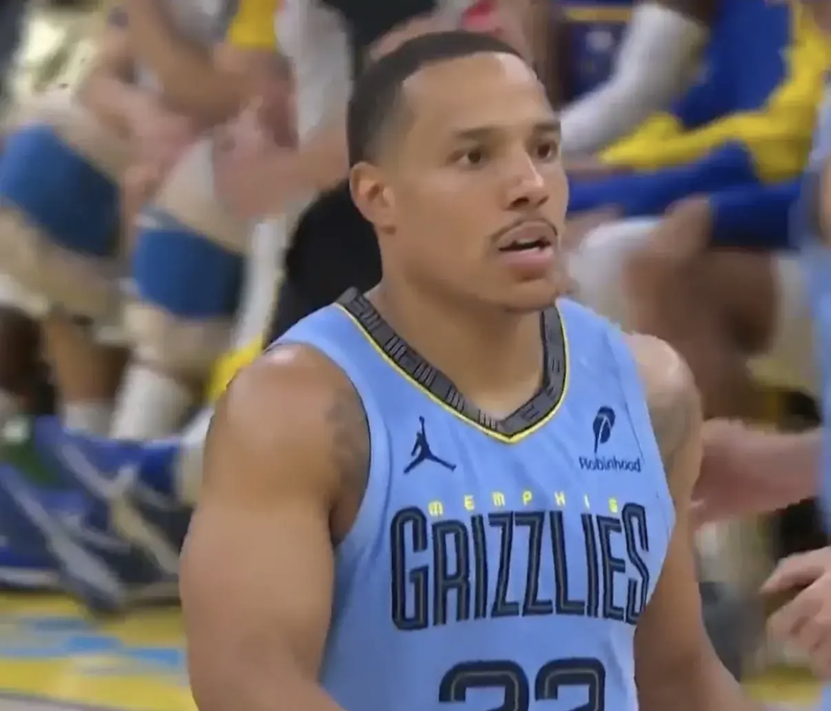 关于灰熊功勋球员接受行业官方肯定的信息