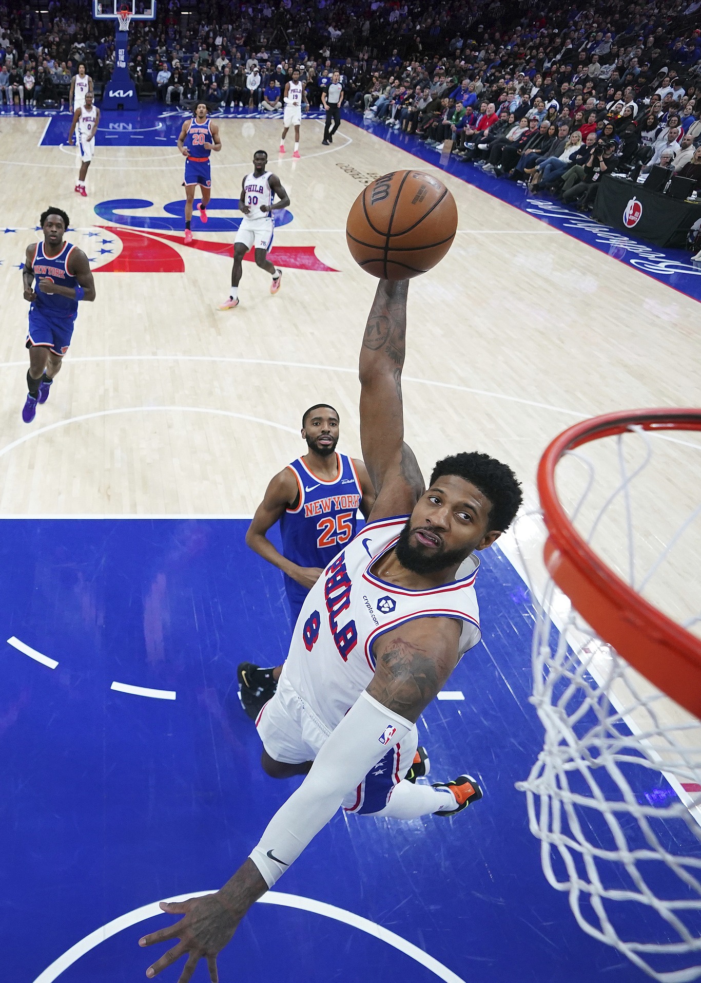 76人队在德比战中力克尼克斯队的简单介绍 76人队在德比战中力克尼克斯队的简单介绍