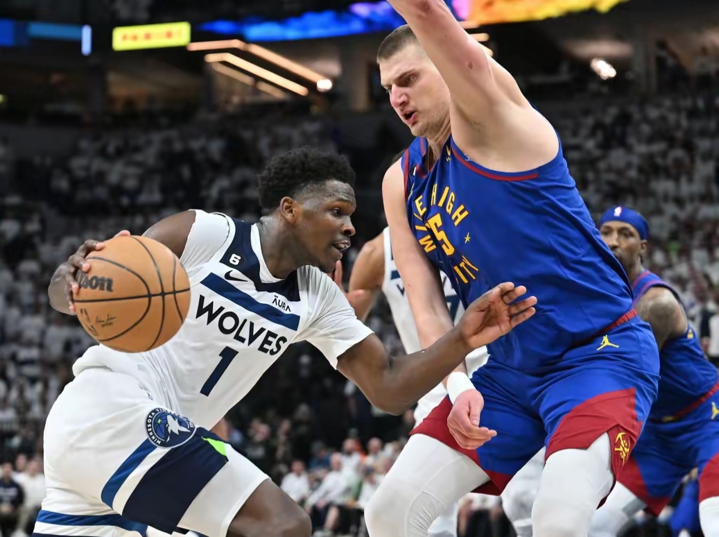 杏彩体育官网-灰熊惨败快船，小组赛失去连胜势头