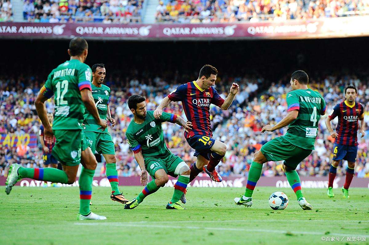 尤文图斯大败AC米兰,排名下滑 尤文图斯大败AC米兰,排名下滑